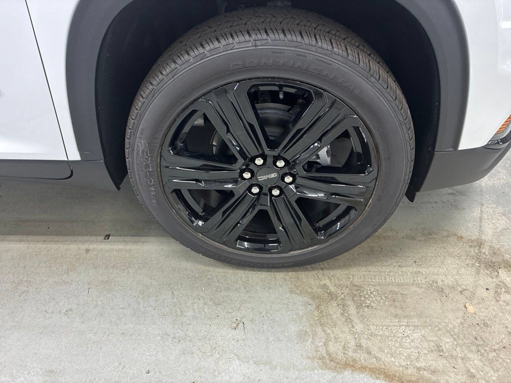 New 2027 GMC Acadia Elevation w/ Black Edition AWD/4WD image 4