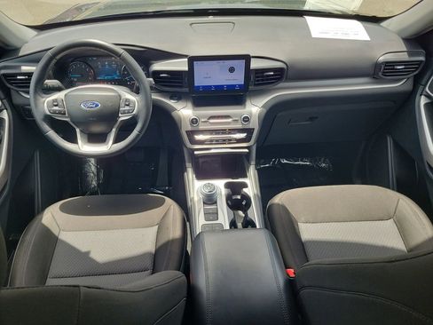 Used 2023 Ford Explorer XLT RWD image 16
