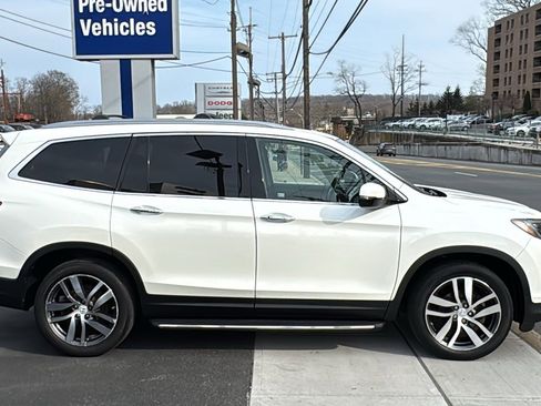 Used 2017 Honda Pilot Elite image 9
