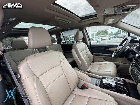 Used 2018 Honda Pilot Elite image 19