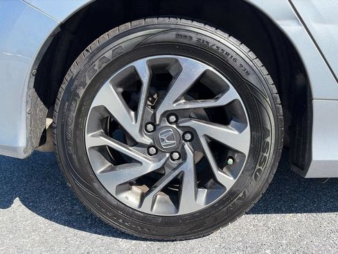 Used 2017 Honda Civic EX image 26