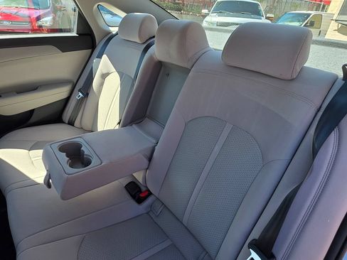 Used 2016 Hyundai Sonata SE FWD image 23