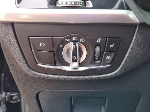 Used 2021 BMW X4 xDrive30i w/ M Sport Package AWD/4WD image 27