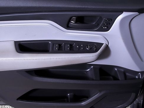 Used 2019 Honda Odyssey EX-L image 19