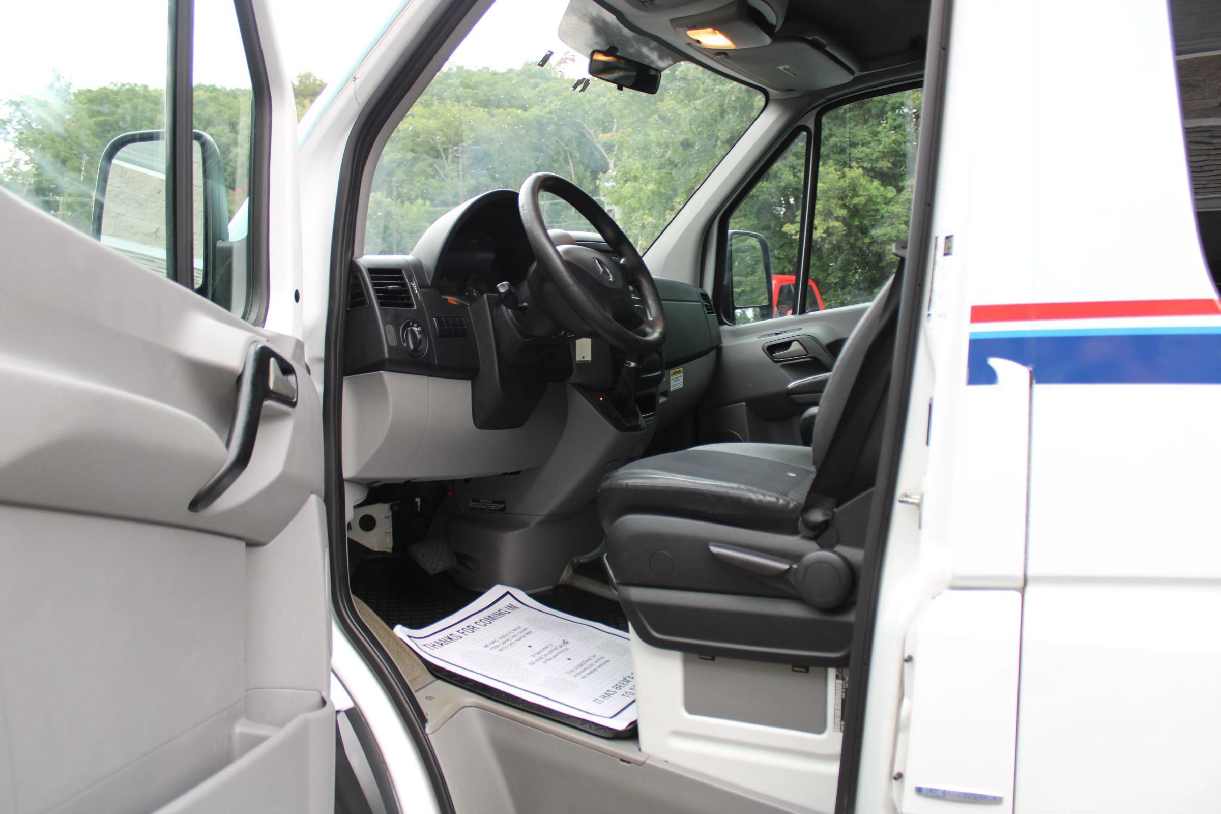 Used 2016 Mercedes-Benz Sprinter 2500 image 22