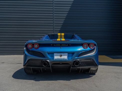 Used 2023 Ferrari F8 Tributo RWD image 10