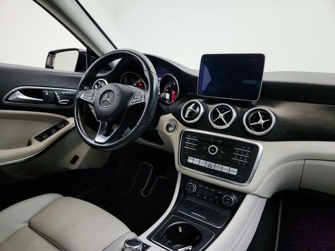 Used 2019 Mercedes-Benz CLA 250 image 24