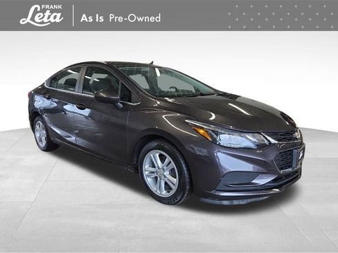Used 2017 Chevrolet Cruze LT image 8