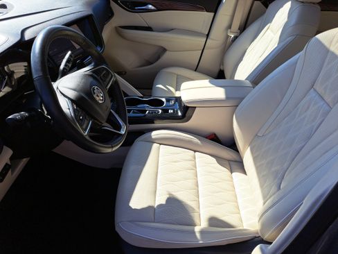 Used 2021 Buick Envision Avenir image 12