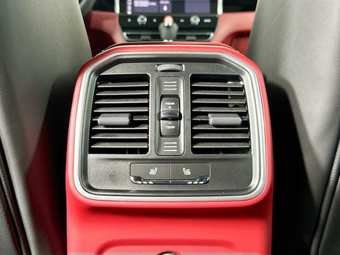 New 2025 Porsche Macan image 26