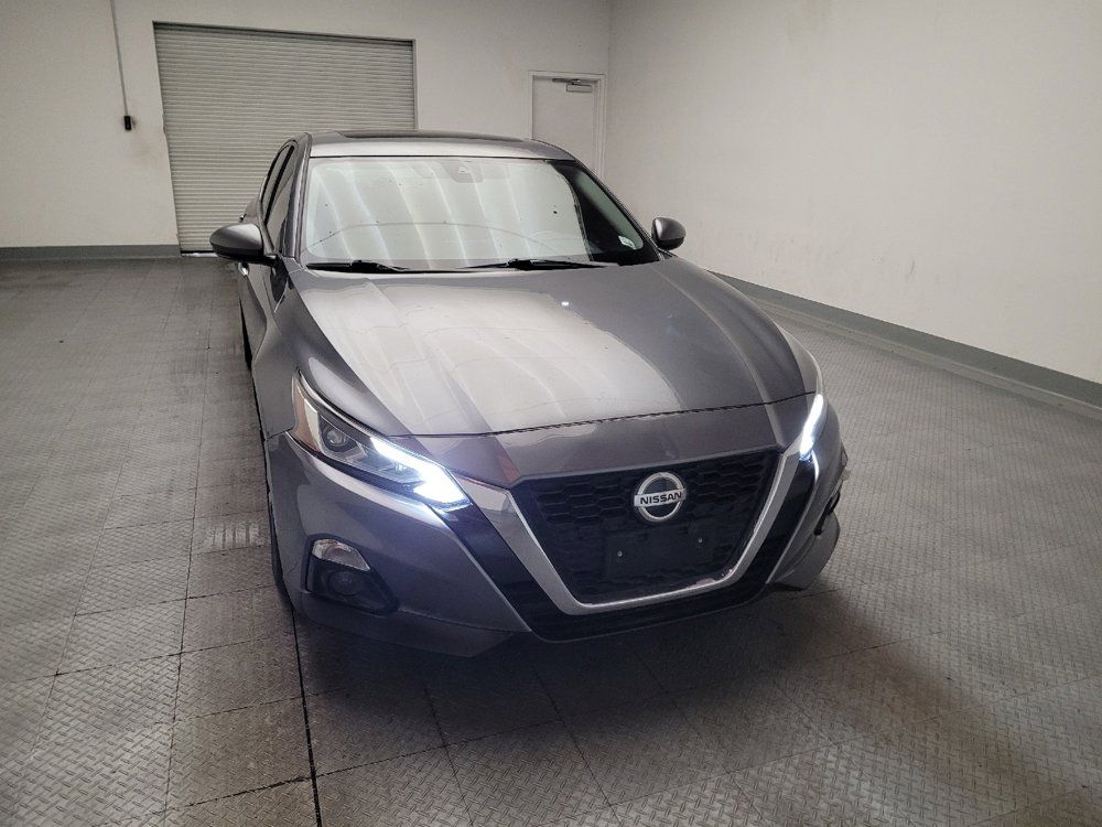 Used 2019 Nissan Altima 2.5 SV FWD image 14