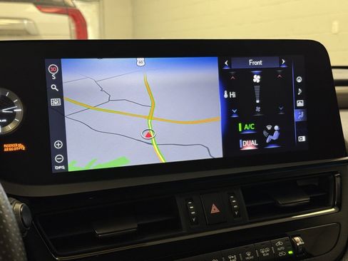 Used 2022 Lexus ES 300h F Sport image 40