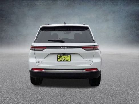 New 2026 Jeep Grand Cherokee Limited AWD/4WD image 4