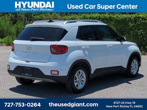 Used 2020 Hyundai Venue SEL w/ Convenience Package FWD image 5