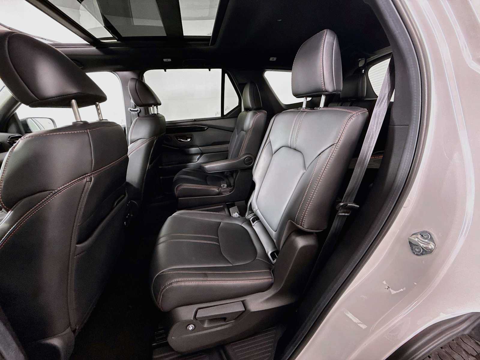 Certified 2024 Honda Pilot TrailSport image 23