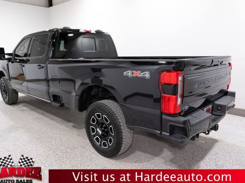 Used 2025 Ford F350 Platinum image 3
