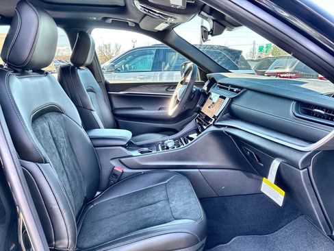 New 2026 Jeep Grand Cherokee L 4WD image 27