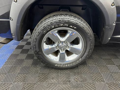 Used 2017 RAM 1500 Express AWD/4WD image 5