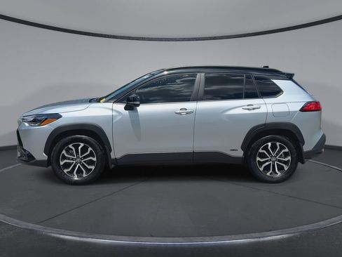 Used 2024 Toyota Corolla Cross AWD Hybrid w/ Moonroof Package image 5