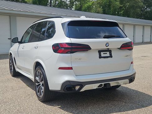 Used 2025 BMW X5 xDrive40i w/ Executive Package AWD/4WD image 3