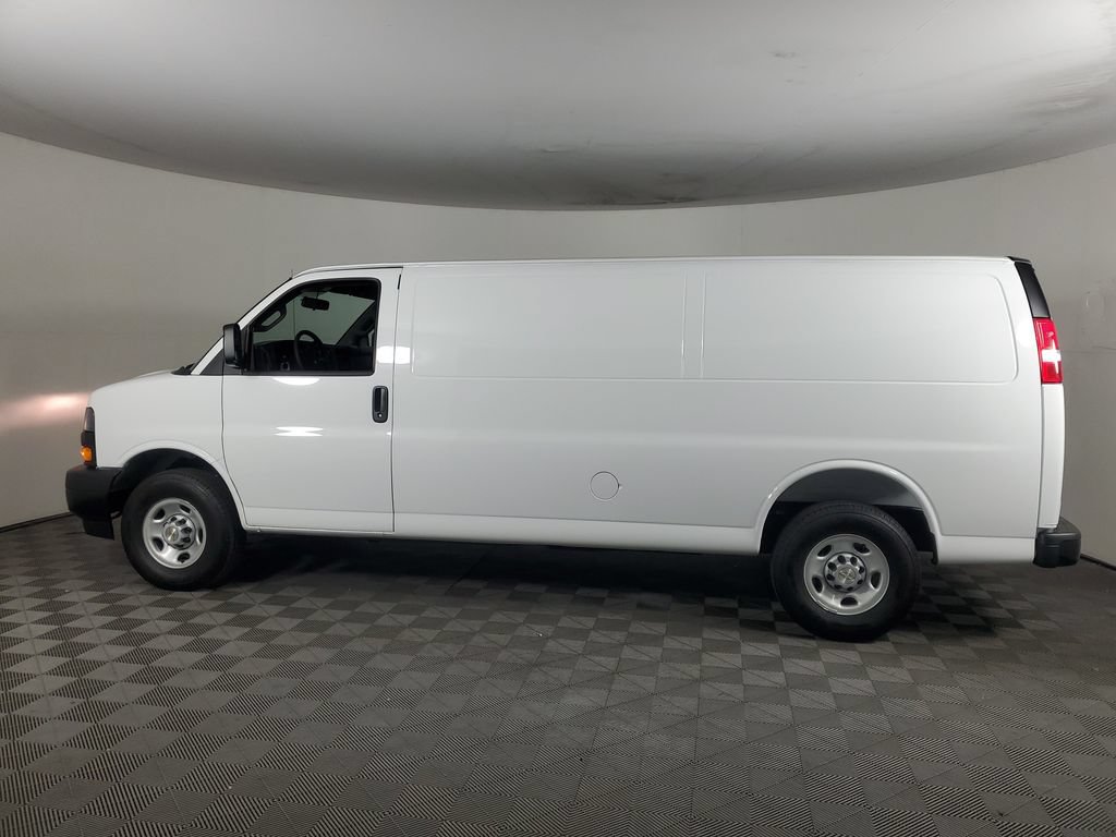 New 2026 Chevrolet Express 2500 Extended w/ Communications Package RWD image 7