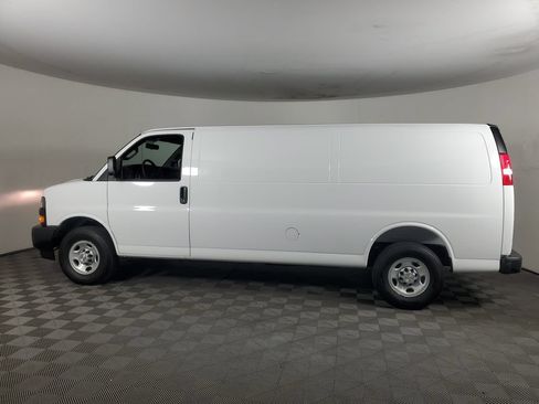 New 2026 Chevrolet Express 2500 Extended w/ Communications Package RWD image 7