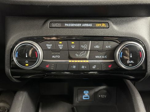 Used 2022 Ford Escape SEL w/ SEL Stealth AWD Package image 24