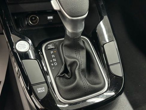 Used 2025 Kia Soul S image 32