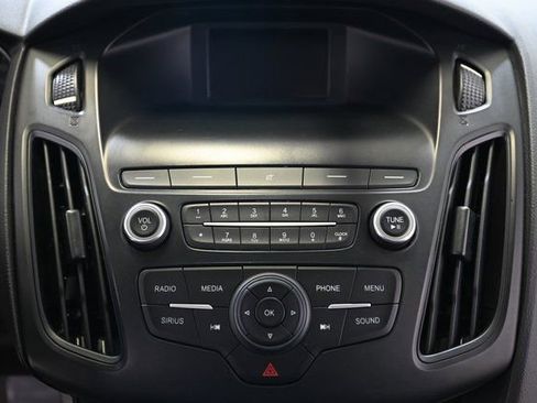 Used 2018 Ford Focus SE image 5