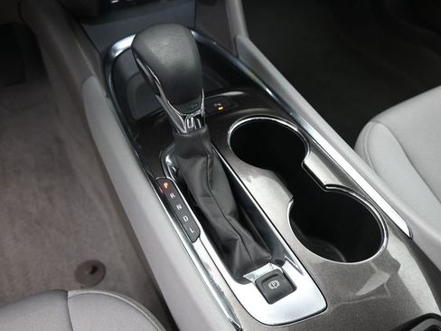 Used 2024 Chevrolet Malibu LT image 28