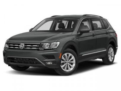 Used 2021 Volkswagen Tiguan SE w/ Panoramic Sunroof Package