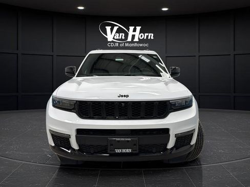 Used 2024 Jeep Grand Cherokee L Limited w/ Luxury Tech Group II image 8