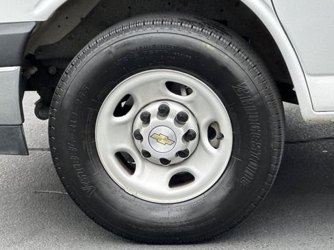Used 2024 Chevrolet Express 2500 w/ Driver Convenience Package RWD image 28