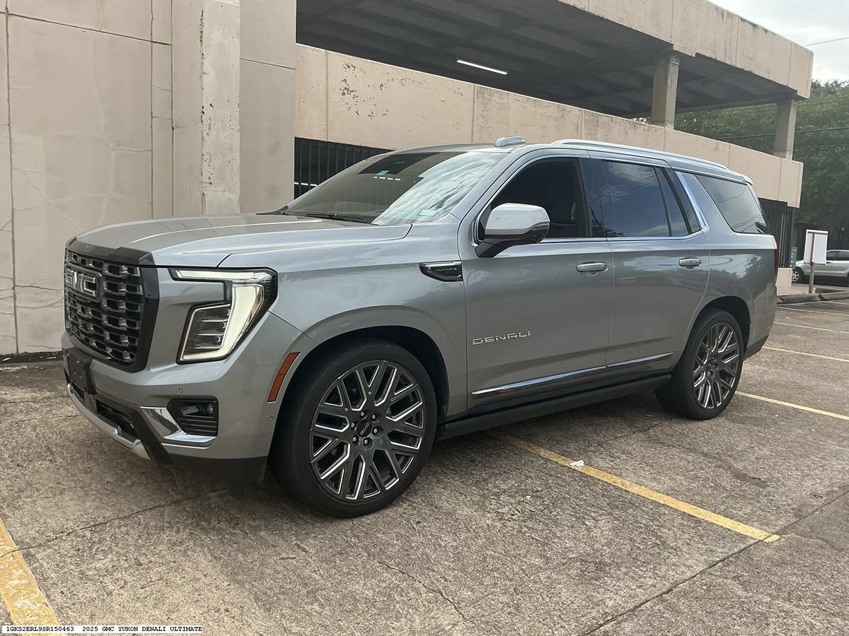 Used 2025 GMC Yukon Denali Ultimate AWD/4WD image 4