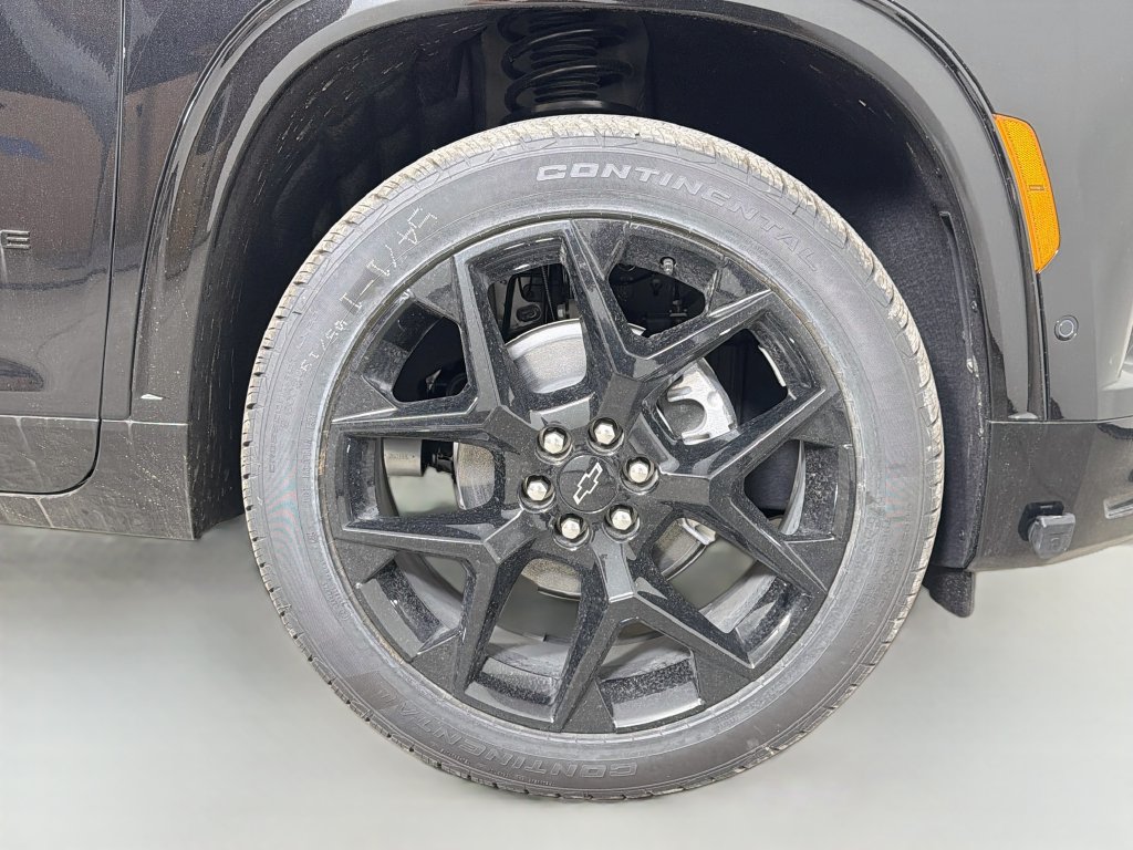 New 2026 Chevrolet Traverse RS w/ LPO, Floor Liner Package AWD/4WD image 30