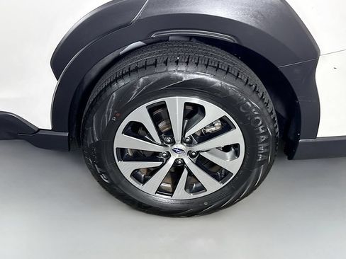 Used 2024 Subaru Outback Premium AWD/4WD image 36