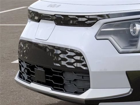 New 2026 Kia Niro Wind w/ Wind Preserve Package FWD image 30