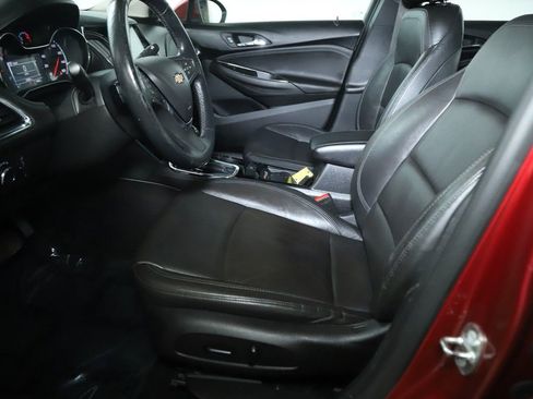 Used 2018 Chevrolet Cruze Premier image 18