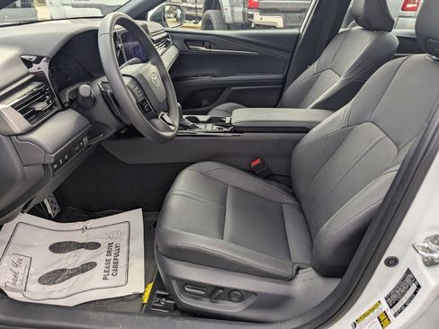 Used 2025 Toyota Camry LE image 22