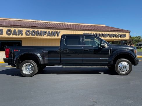 Used 2022 Ford F450 Lariat w/ FX4 Off-Road Package image 9