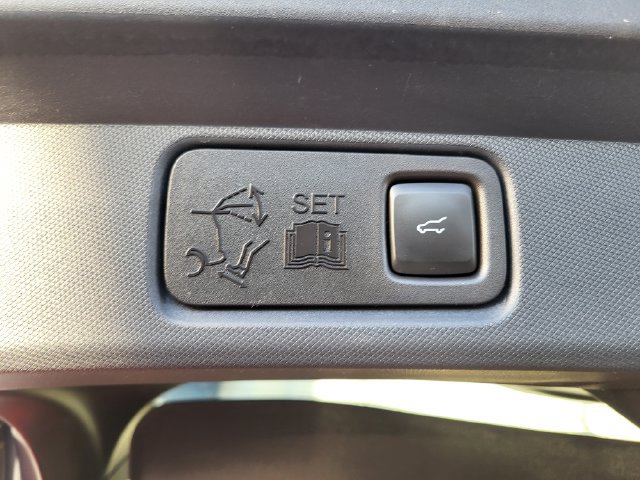 Used 2023 Ford Mustang Mach-E Premium AWD/4WD image 18