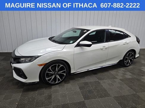 Used 2017 Honda Civic Sport image 6