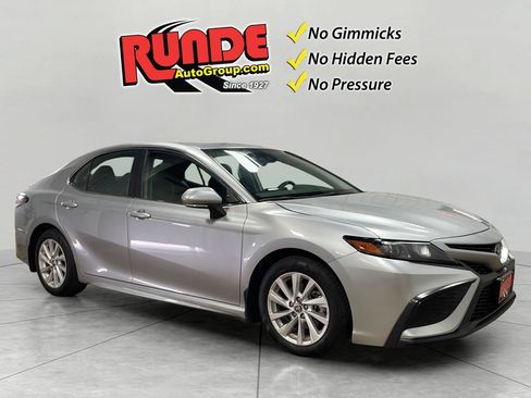 Used 2024 Toyota Camry SE FWD image 8