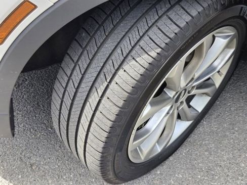 Used 2019 Lincoln MKC Select w/ Select Plus Package image 20