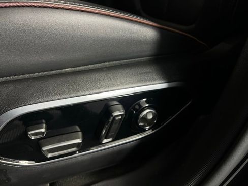 Used 2024 Jeep Wagoneer Launch Edition image 25