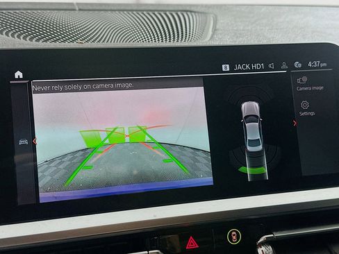 Used 2021 BMW 330i xDrive Sedan w/ M Sport Package image 23