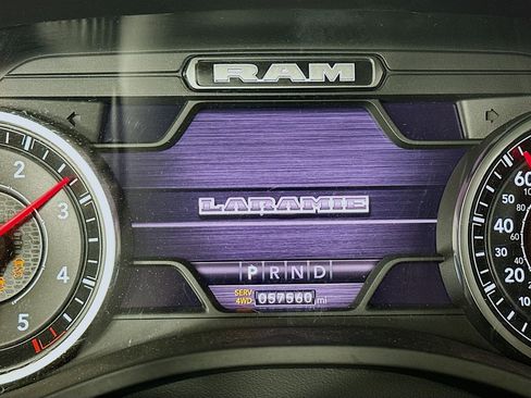 Used 2022 RAM 1500 Laramie AWD/4WD image 19