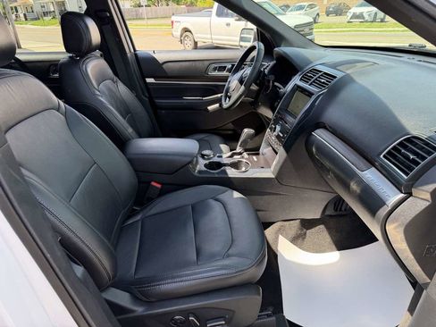Used 2017 Ford Explorer Limited w/ Equipment Group 301A AWD/4WD image 20