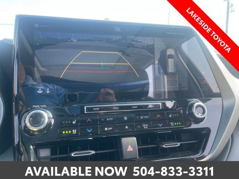 Used 2022 Toyota Highlander Platinum AWD/4WD image 34