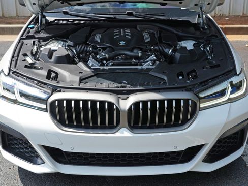 Used 2023 BMW M550i xDrive AWD/4WD image 8
